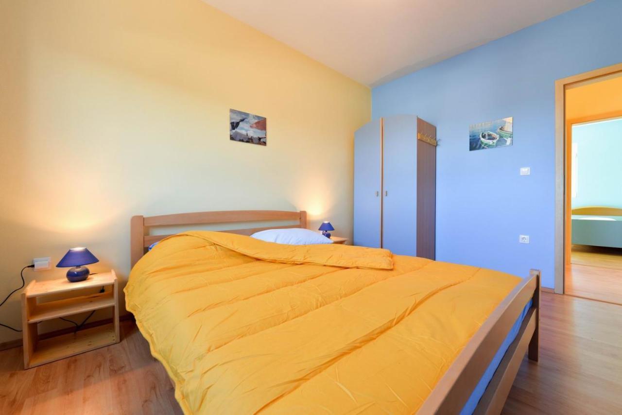 Paklina Apartments Starigrad Paklenica Dış mekan fotoğraf