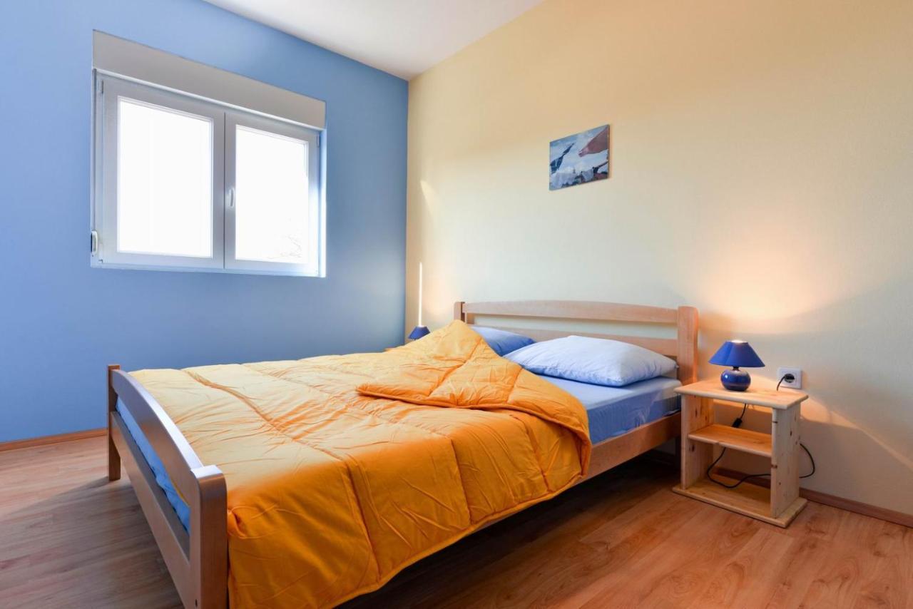 Paklina Apartments Starigrad Paklenica Dış mekan fotoğraf